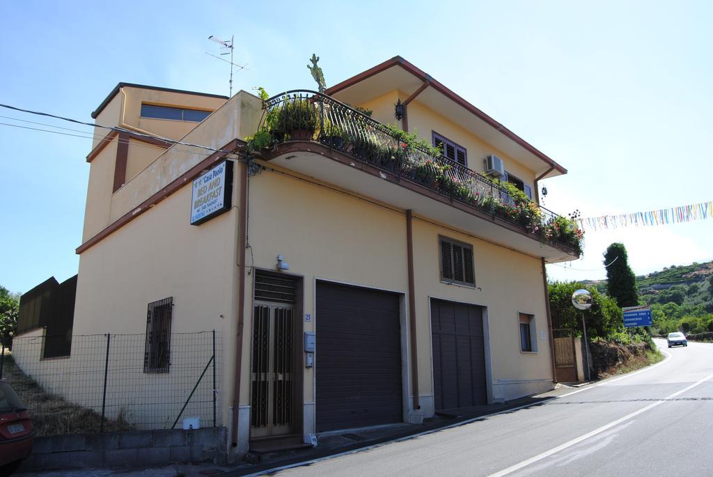B&B Casa Paolo Fiumefreddo di Sicilia Exterior foto